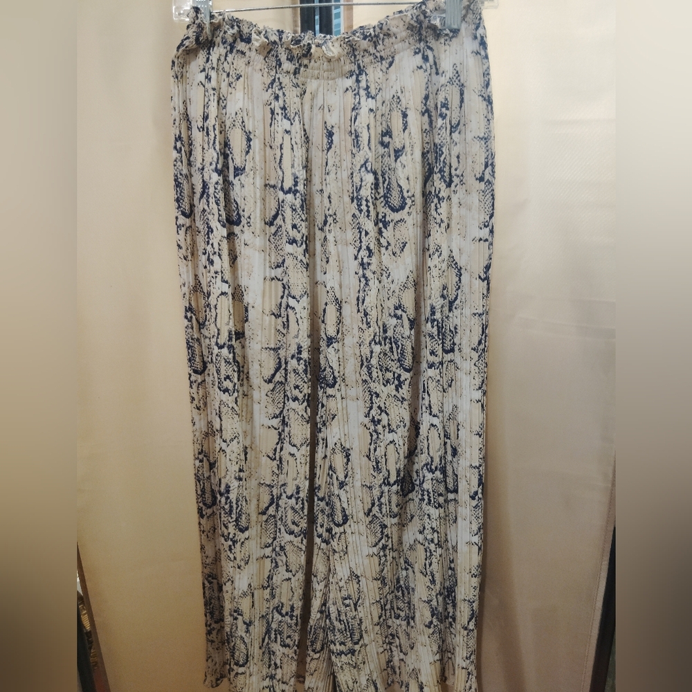 FAVLUX White and Blue Snake-Print Pleated Maxi Skirt